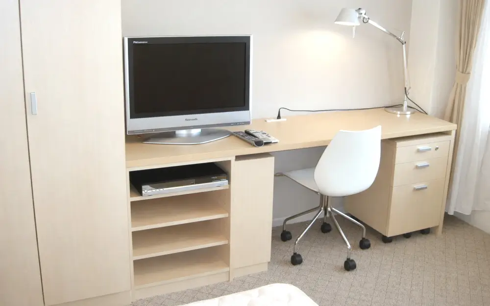 メゾン淀川-Bタイプの室内（デスク）画像